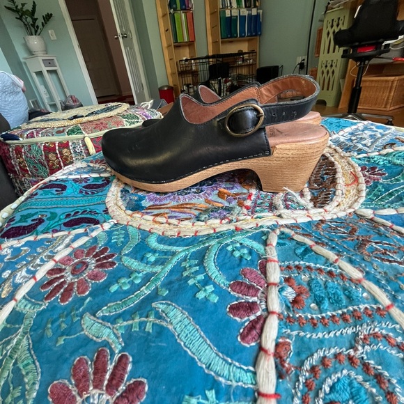 Dansko high heeled sling back  closed toe EU Size 38US women’s black leather - Picture 5 of 9